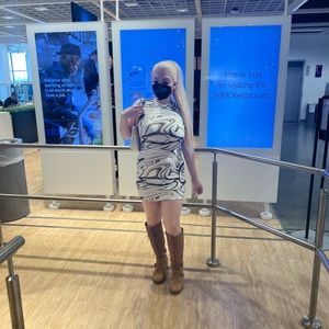 Camel boots zip up lace up 8.5